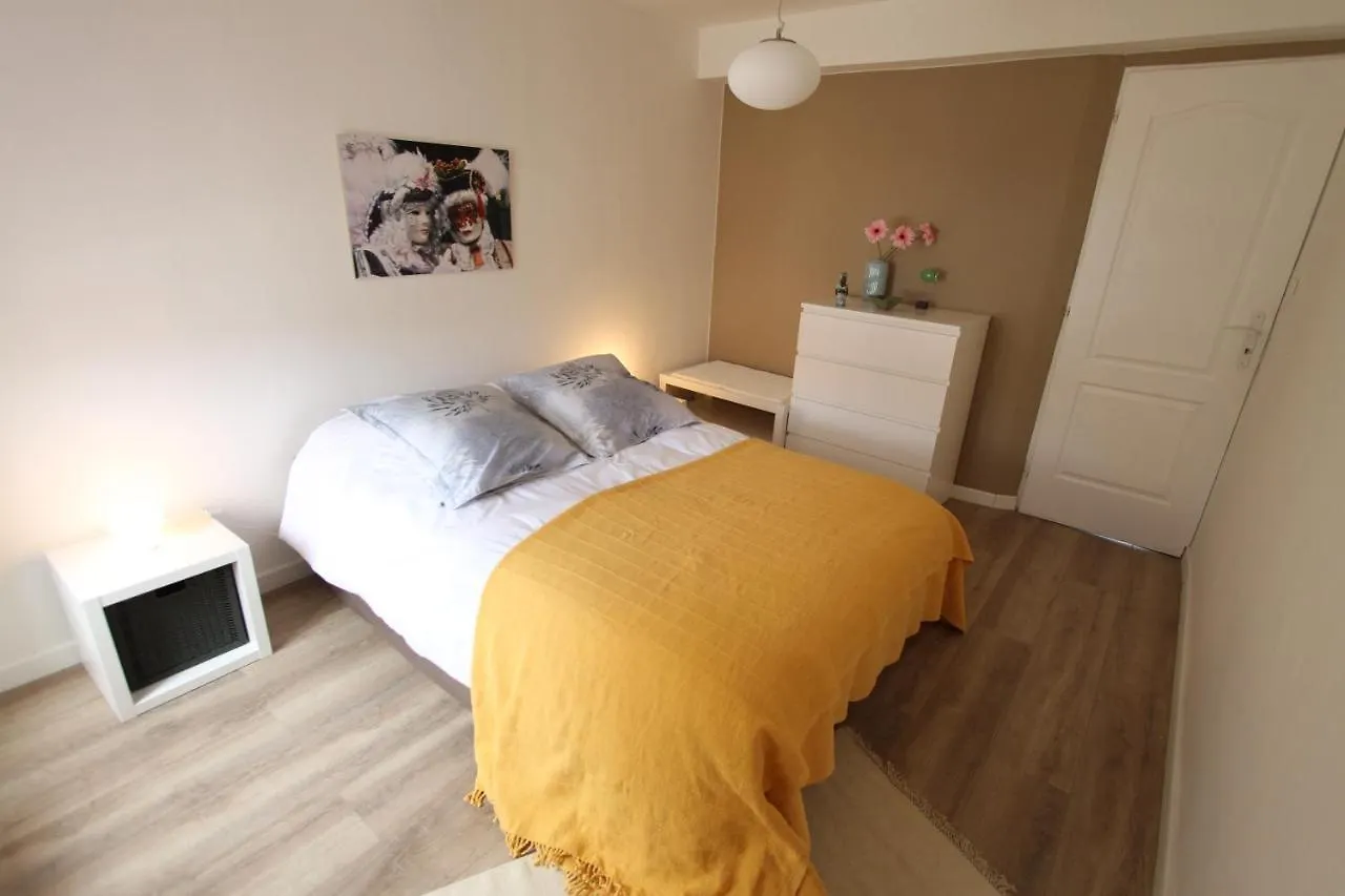 Maison Avec Piscine Et Jardin- 4 Chambres 8 Pers Cuers