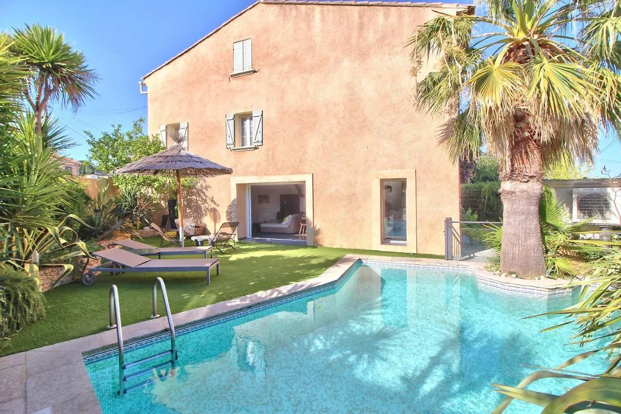 Maison Avec Piscine Et Jardin- 4 Chambres 8 Pers Cuers